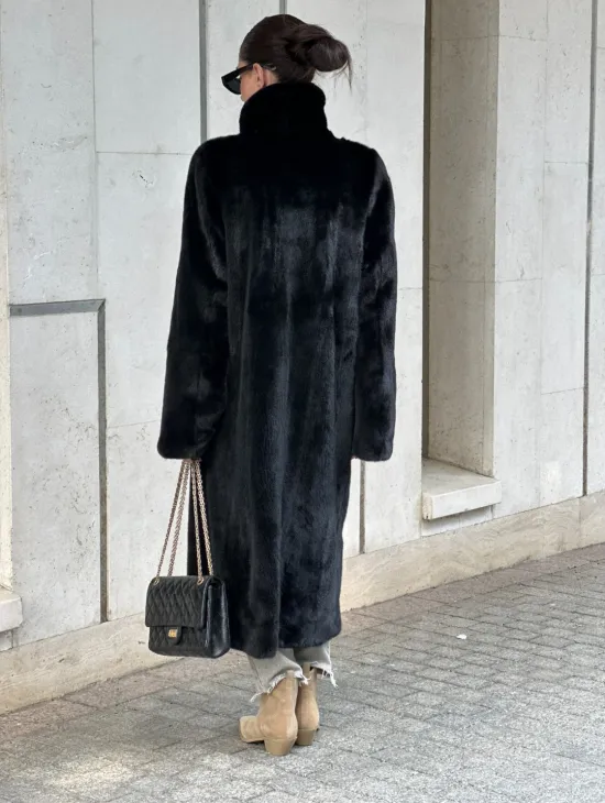 Черная шуба пальто из меха норки Saga furs