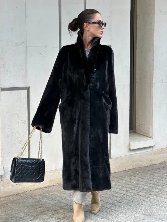 Черная шуба пальто из меха норки Saga furs