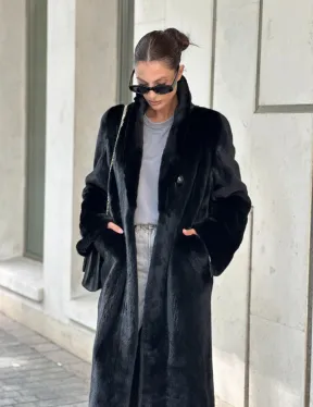 Черная шуба пальто из меха норки Saga furs