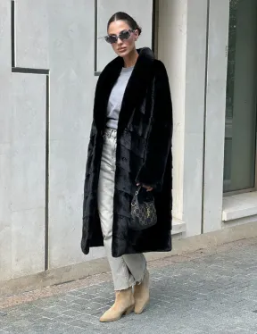 Шуба из скандинавского меха норки Saga furs с шалевым воротником