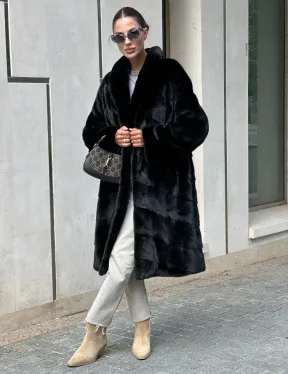 Шуба из скандинавского меха норки Saga furs с шалевым воротником