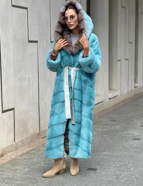 Удлиненная норковая шуба с капюшоном из меха куницы - цвет Тиффани