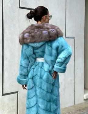 Удлиненная норковая шуба с капюшоном из меха куницы - цвет Тиффани