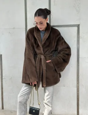 Шуба из меха Saga Furs в винтажном стиле средней длины