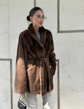 Шуба из меха Saga Furs в винтажном стиле средней длины