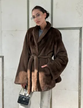 Шуба из меха Saga Furs в винтажном стиле средней длины