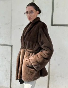 Шуба из меха Saga Furs в винтажном стиле средней длины