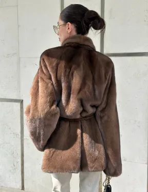 Шуба из меха Saga Furs в винтажном стиле средней длины