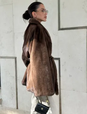 Шуба из меха Saga Furs в винтажном стиле средней длины