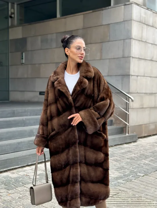 Шуба из меха норки английский воротник - цвет соболь