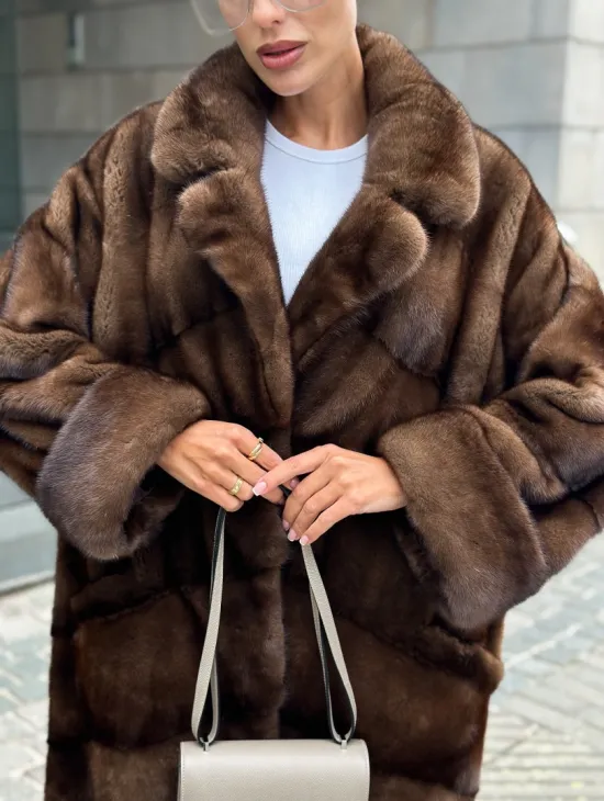 Шуба из меха норки английский воротник - цвет соболь