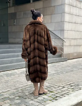 Шуба из меха норки английский воротник - цвет соболь