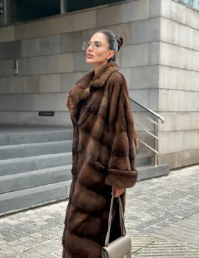 Шуба из меха норки английский воротник - цвет соболь