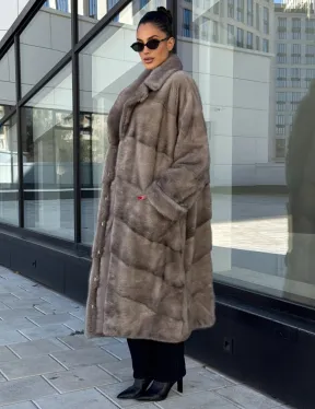 Шуба из меха норки в стиле «Oversize» - цвет сильвер