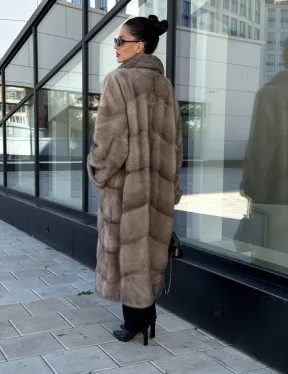 Шуба из меха норки в стиле «Oversize» - цвет сильвер