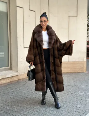 Шуба из меха норки с воротником из куницы - цвет соболь