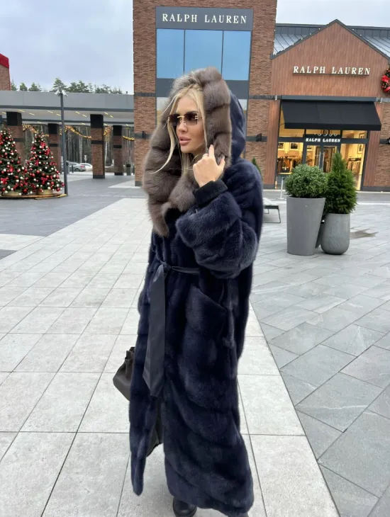 Норковая шуба с капюшоном из меха куницы - цвет инфинити (темно-синий)