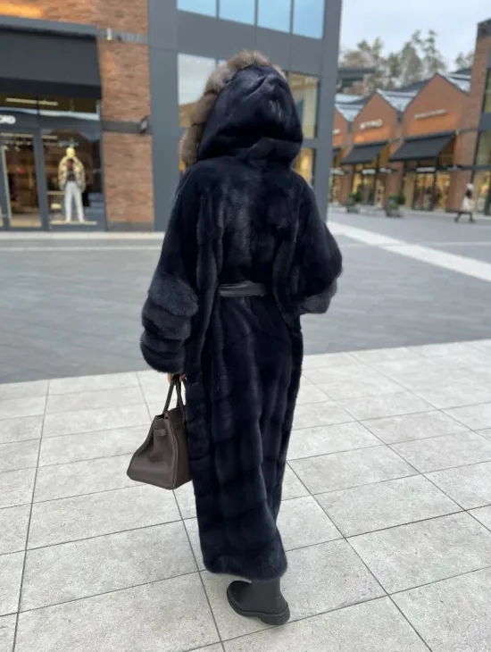 Норковая шуба с капюшоном из меха куницы - цвет инфинити (темно-синий)