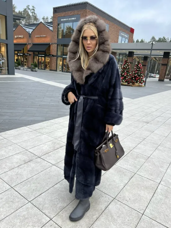 Норковая шуба с капюшоном из меха куницы - цвет инфинити (темно-синий)