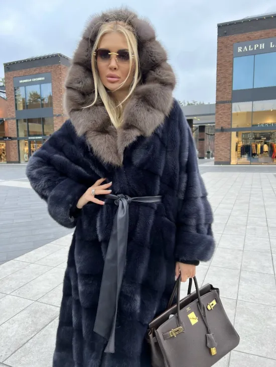 Норковая шуба с капюшоном из меха куницы - цвет инфинити (темно-синий)