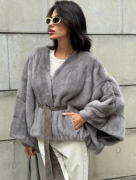 Модная летучая мышь из меха норки - цвет серый