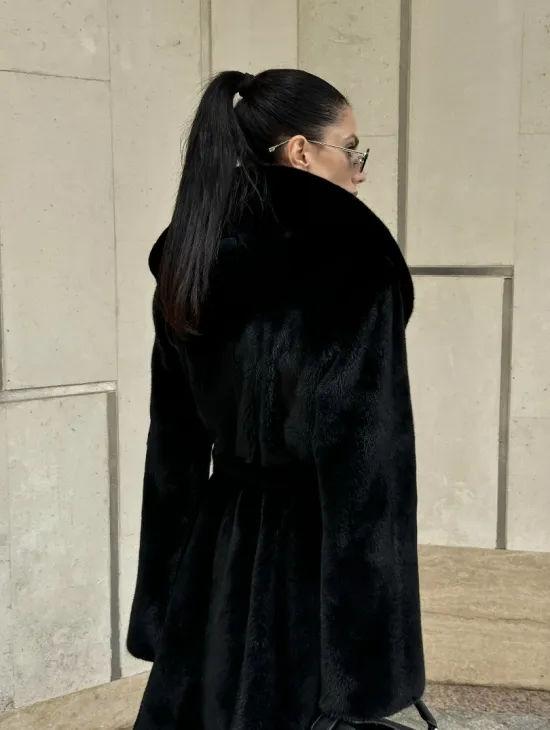 Черная шуба с капюшоном из меха норки BlackGlama - роспуск