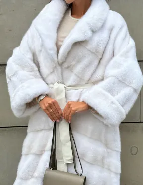 Светлая норковая шуба с английским воротом - цвет паломино