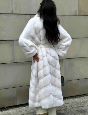 Светлая норковая шуба с английским воротом - цвет паломино