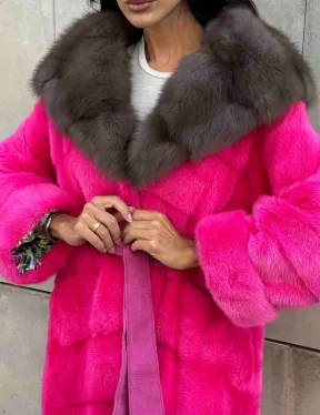Шуба норковая с капюшоном из меха куницы - цвет фуксия