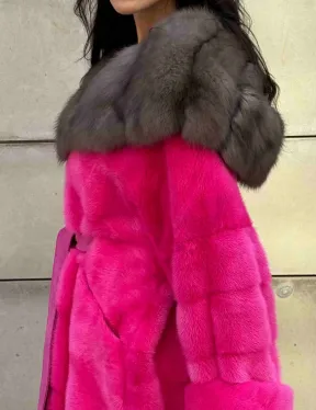Шуба норковая с капюшоном из меха куницы - цвет фуксия