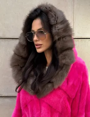 Шуба норковая с капюшоном из меха куницы - цвет фуксия
