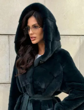 Шуба из аукционной норки NAFA с капюшоном