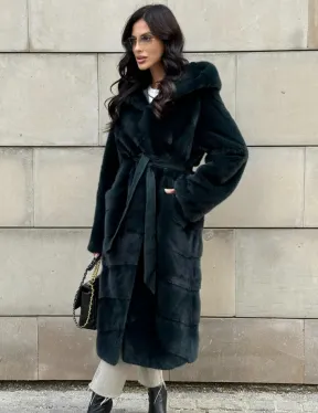 Шуба из аукционной норки NAFA с капюшоном