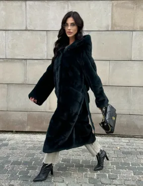 Шуба из аукционной норки NAFA с капюшоном