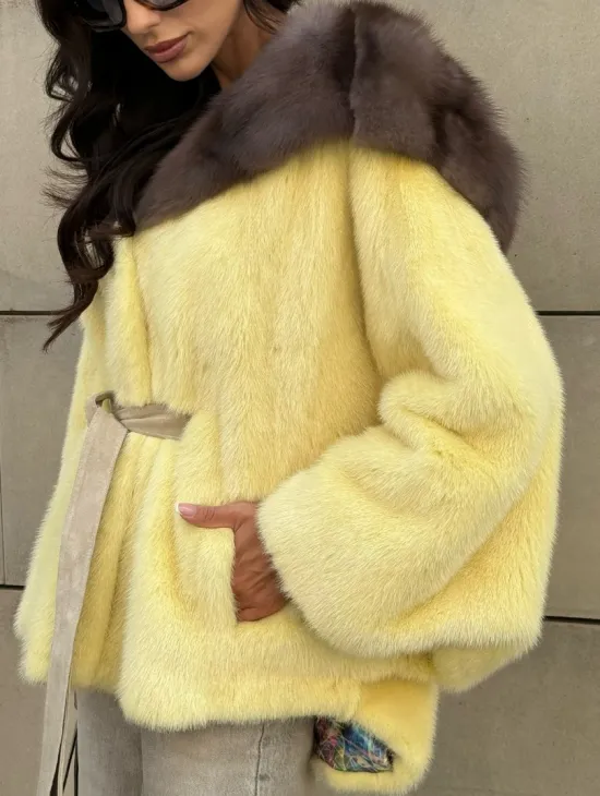 Женское норковое пончо с капюшоном из меха куницы