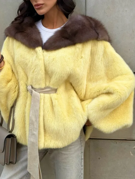 Женское норковое пончо с капюшоном из меха куницы