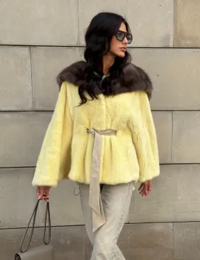 Женское норковое пончо с капюшоном из меха куницы