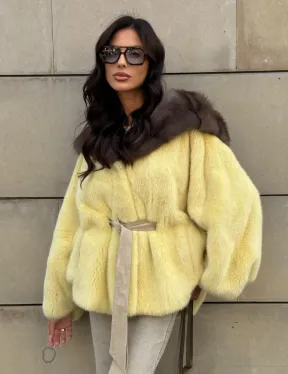 Женское норковое пончо с капюшоном из меха куницы