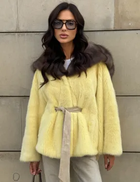 Женское норковое пончо с капюшоном из меха куницы