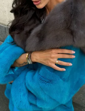 Норковый полушубок с капюшоном из меха куницы - цвет голубой