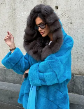 Норковый полушубок с капюшоном из меха куницы - цвет голубой