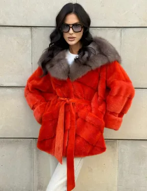 Шуба из меха норки цвета Grenadine (оранжевый) с капюшоном из меха куницы