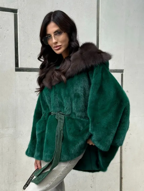 Шуба летучая мышь из норки с капюшоном из куницы - темный изумруд