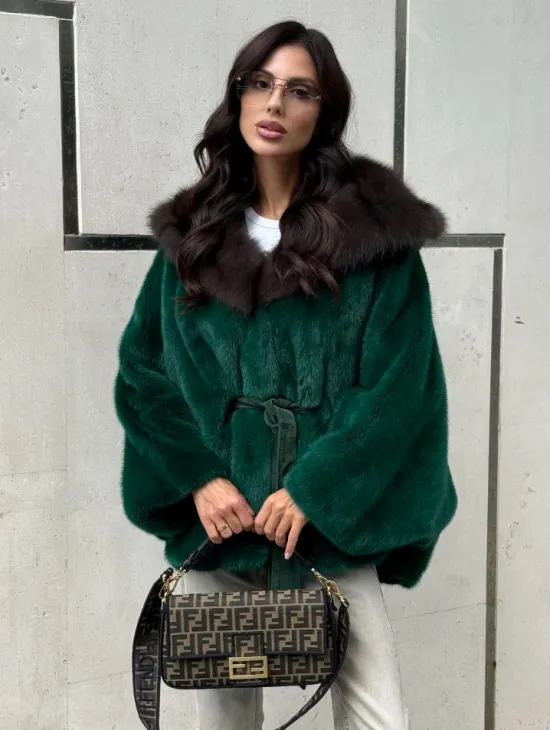 Шуба летучая мышь из норки с капюшоном из куницы - темный изумруд