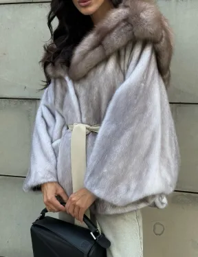 Шуба летучая мышь из меха норки с капюшоном куницы в технологии роспуск