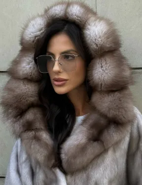 Шуба летучая мышь из меха норки с капюшоном куницы в технологии роспуск