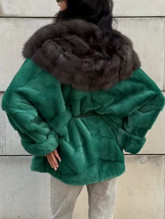 Шуба кимоно из норки с капюшоном из меха куницы - цвет малахит (зеленый)