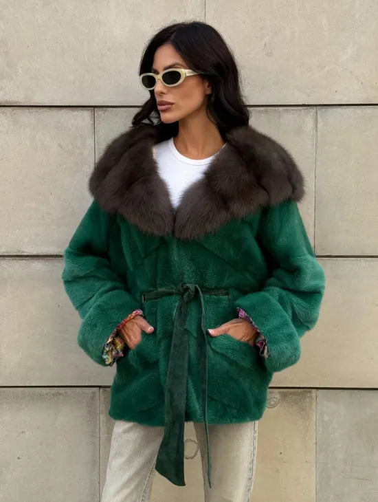Шуба кимоно из норки с капюшоном из меха куницы - цвет малахит (зеленый)