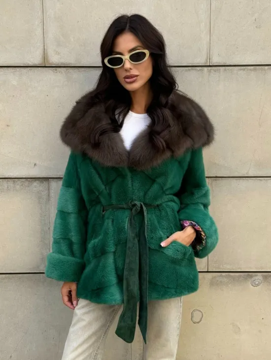 Шуба кимоно из норки с капюшоном из меха куницы - цвет малахит (зеленый)