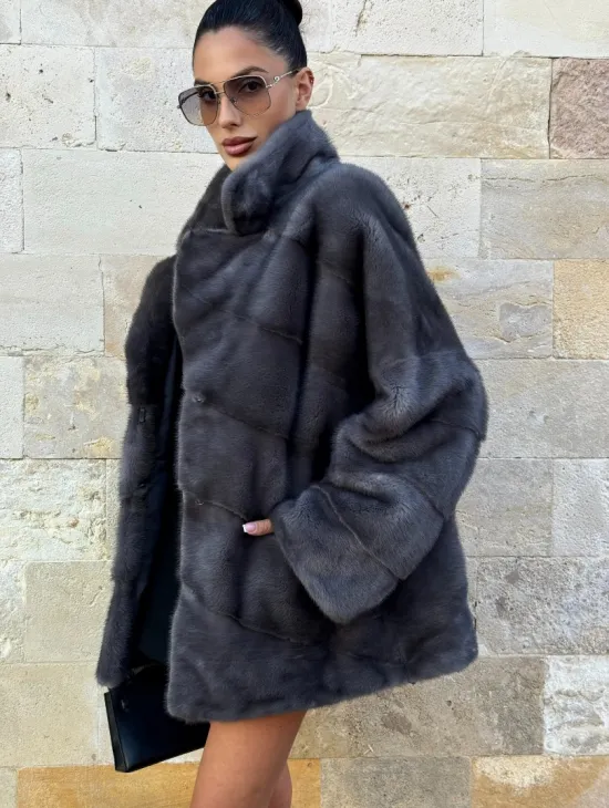 Короткая норковая шуба с английским воротником - цвет графит